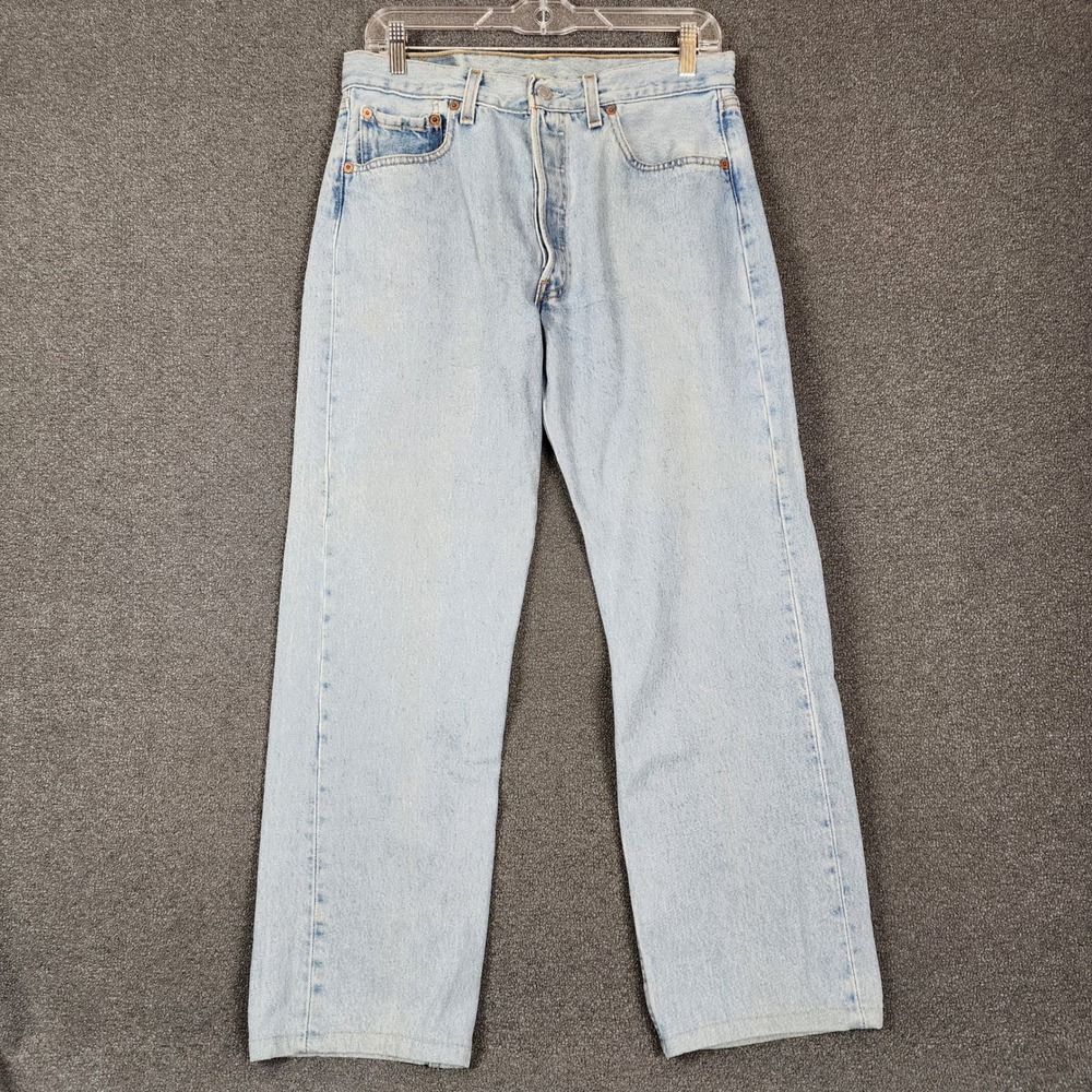 Levis 501 Original Fit Jeans Mens 33x30 Light Wash Blue Denim Button Fly